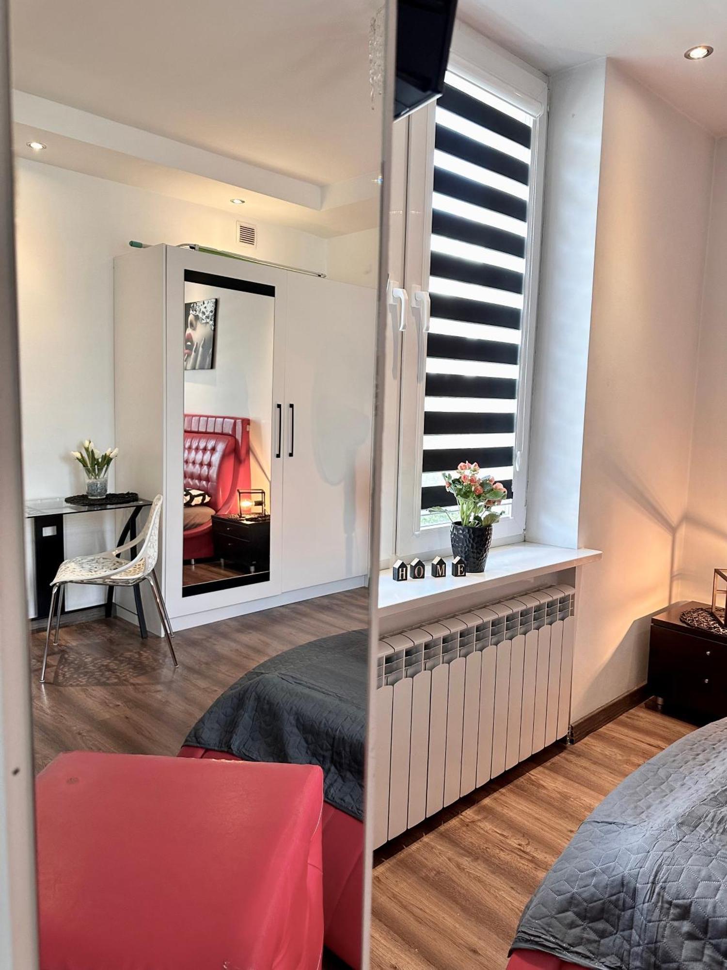 Apartament Centrum Chmielna 73C Varşovia Exterior foto
